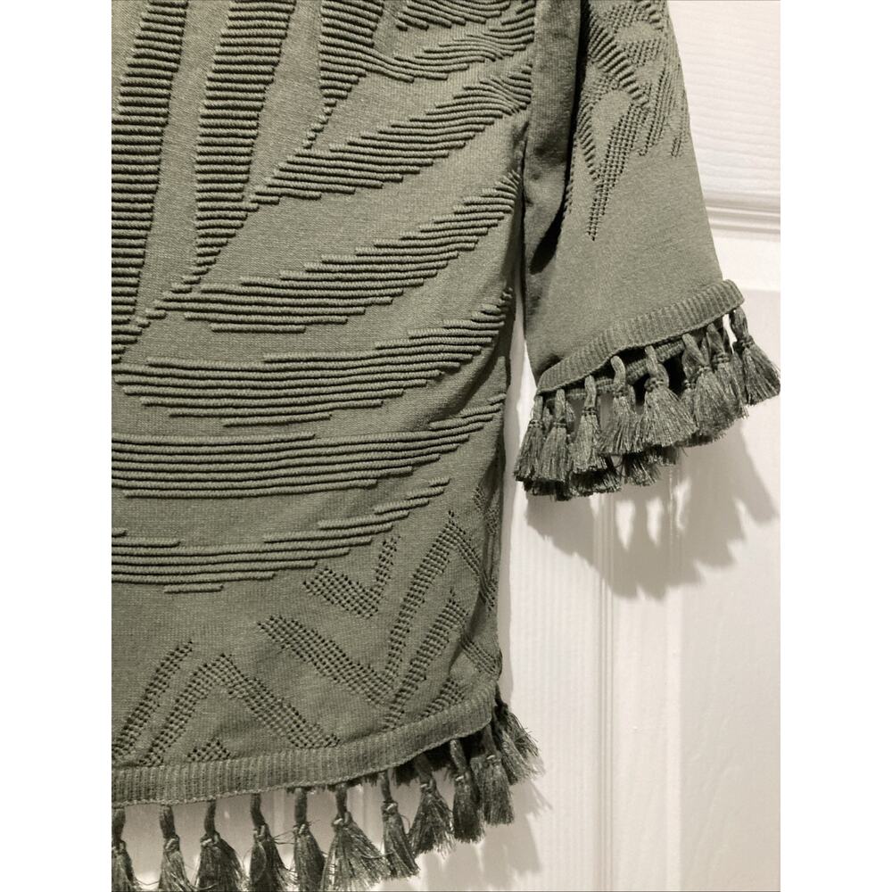 Chico’s Open Knit 3D Top Women Size 00 US XS/2 Green Tassels V-neck Boho - Picture 3 of 7